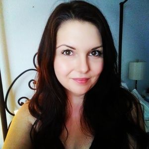 Meet your Posher, Liz